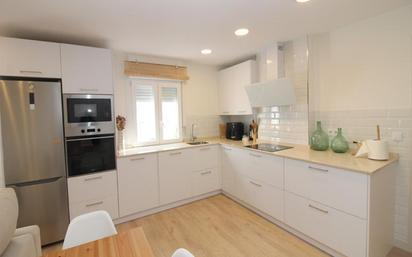 Kitchen of Flat for sale in Santurtzi   with Terrace