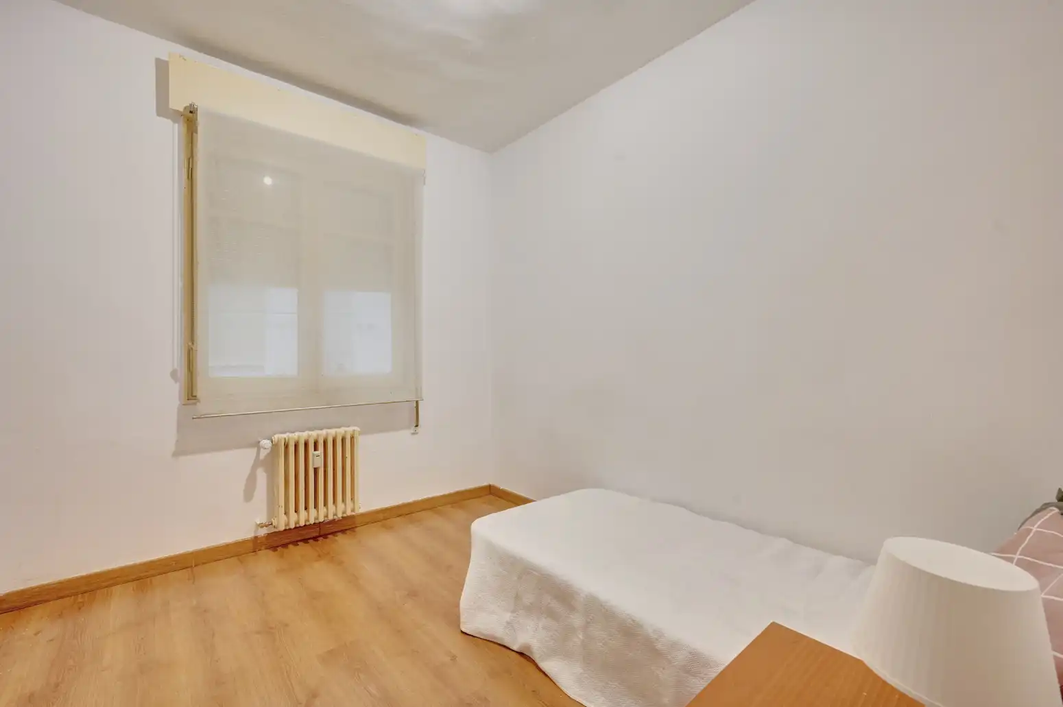Bedroom of Flat for sale in  Pamplona / Iruña  with Heating and Parquet flooring