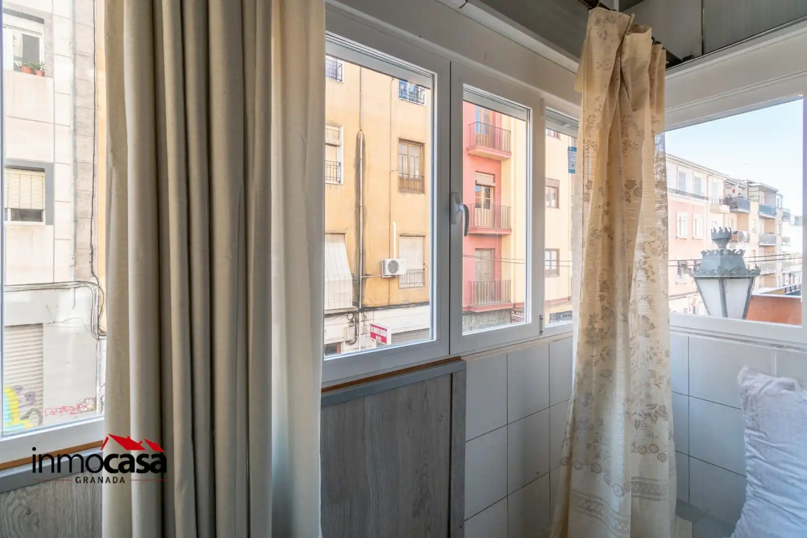 Habitación de Edificio en venta en Granada