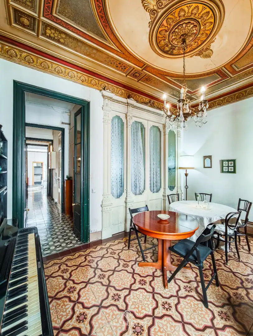 Menjador de Casa adosada en venda en Barcelona amb Calefacció, Jardí privat i Terrassa