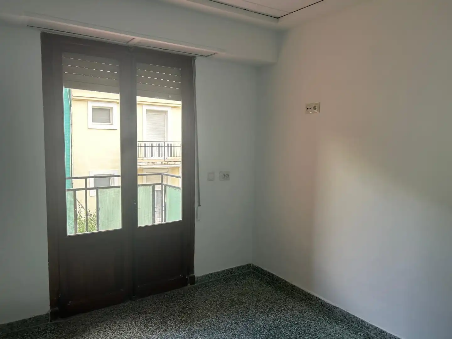 Habitación de Piso en venta en Mislata con Horno, Lavadora y Balcón