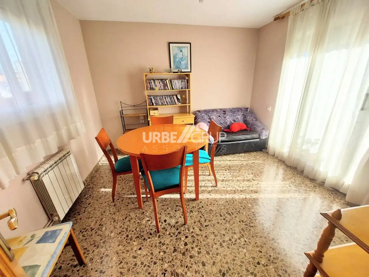 Sala d'estar de Casa o xalet en venda en Terrassa amb Calefacció, Jardí privat i Terrassa