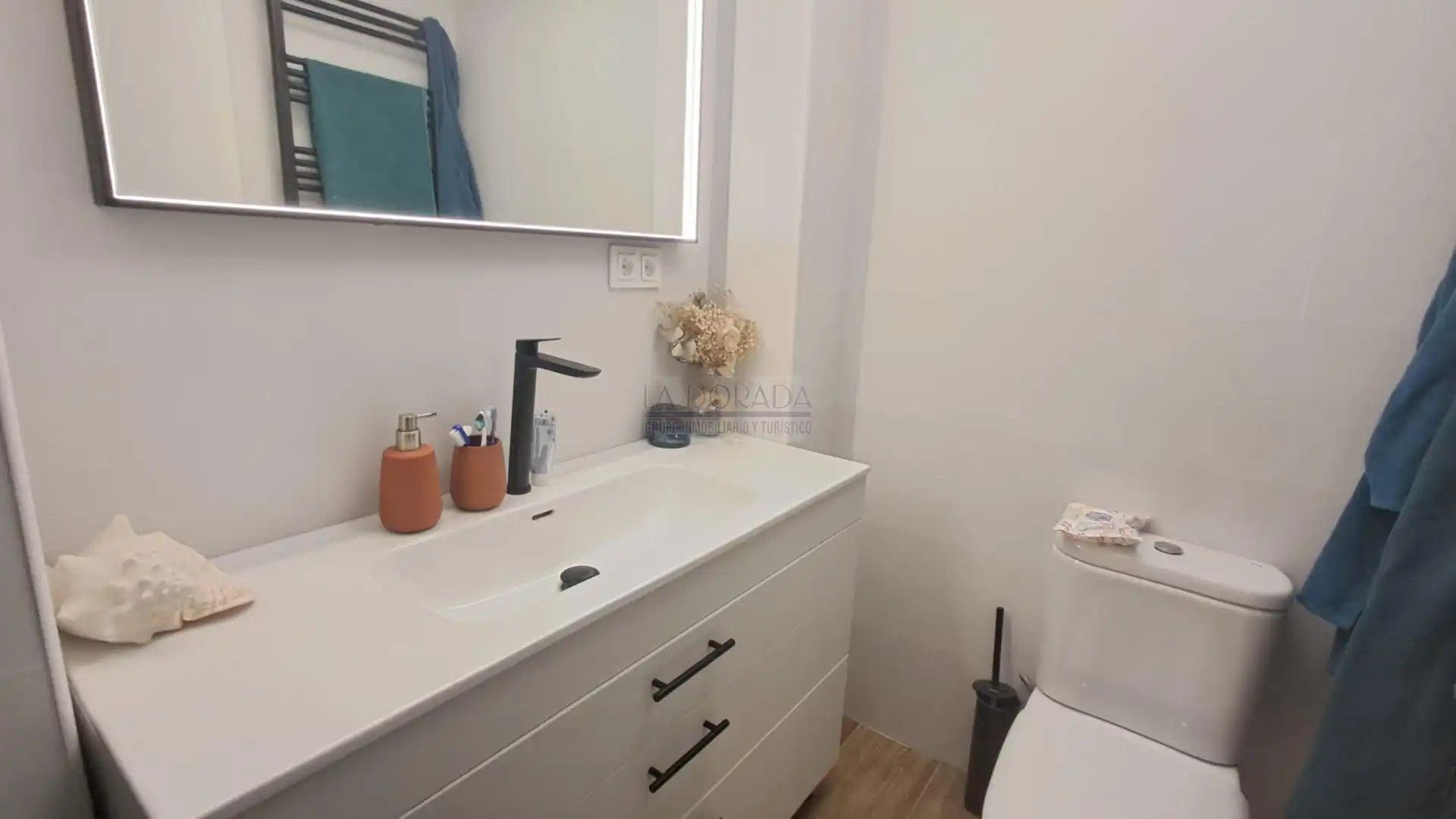 Baño de Piso en venta en Cambrils con Aire acondicionado, Trastero y Internet