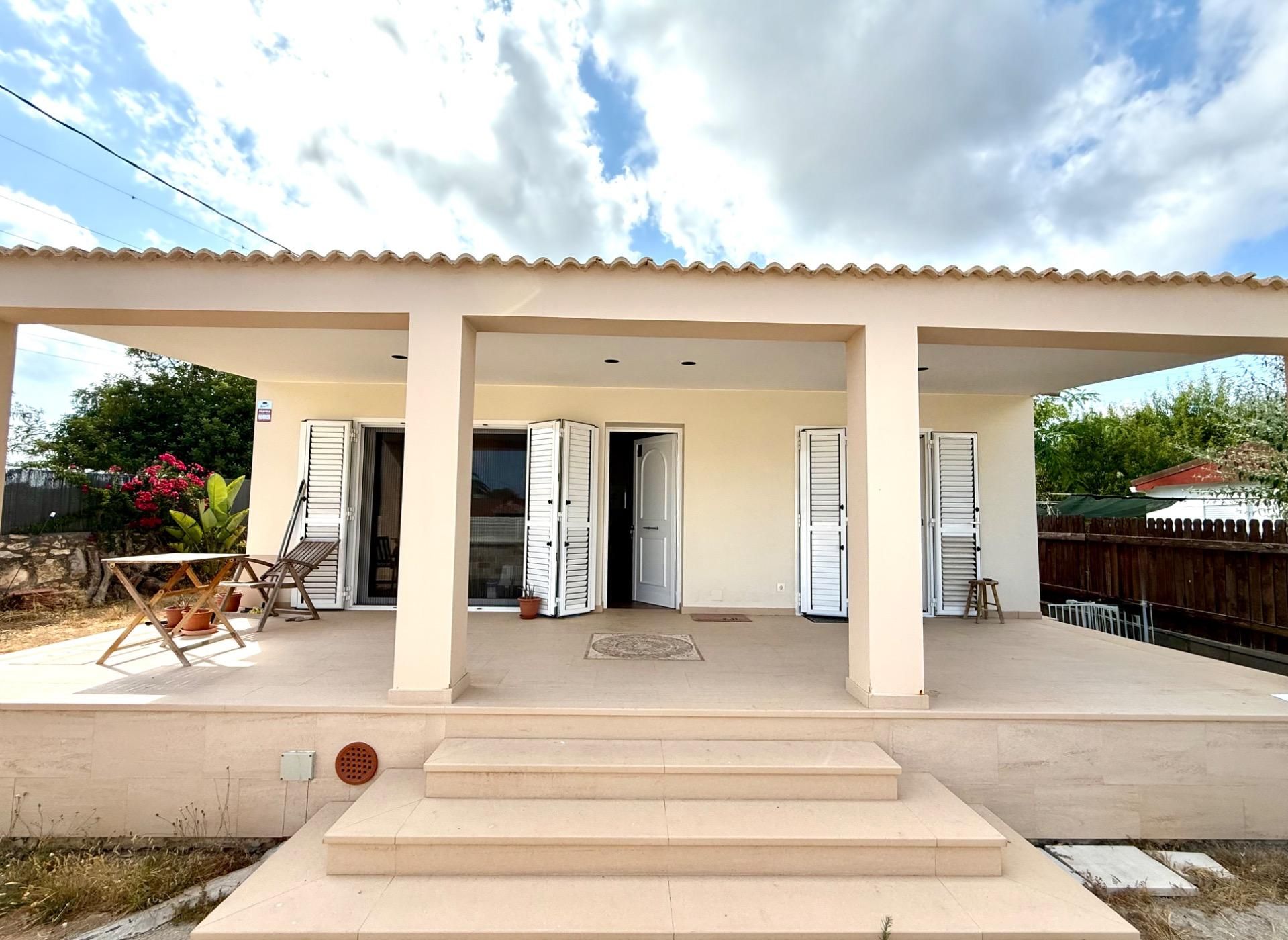 Terrassa de Casa o xalet en venda en Vilanova i la Geltrú amb Aire condicionat, Calefacció i Jardí privat