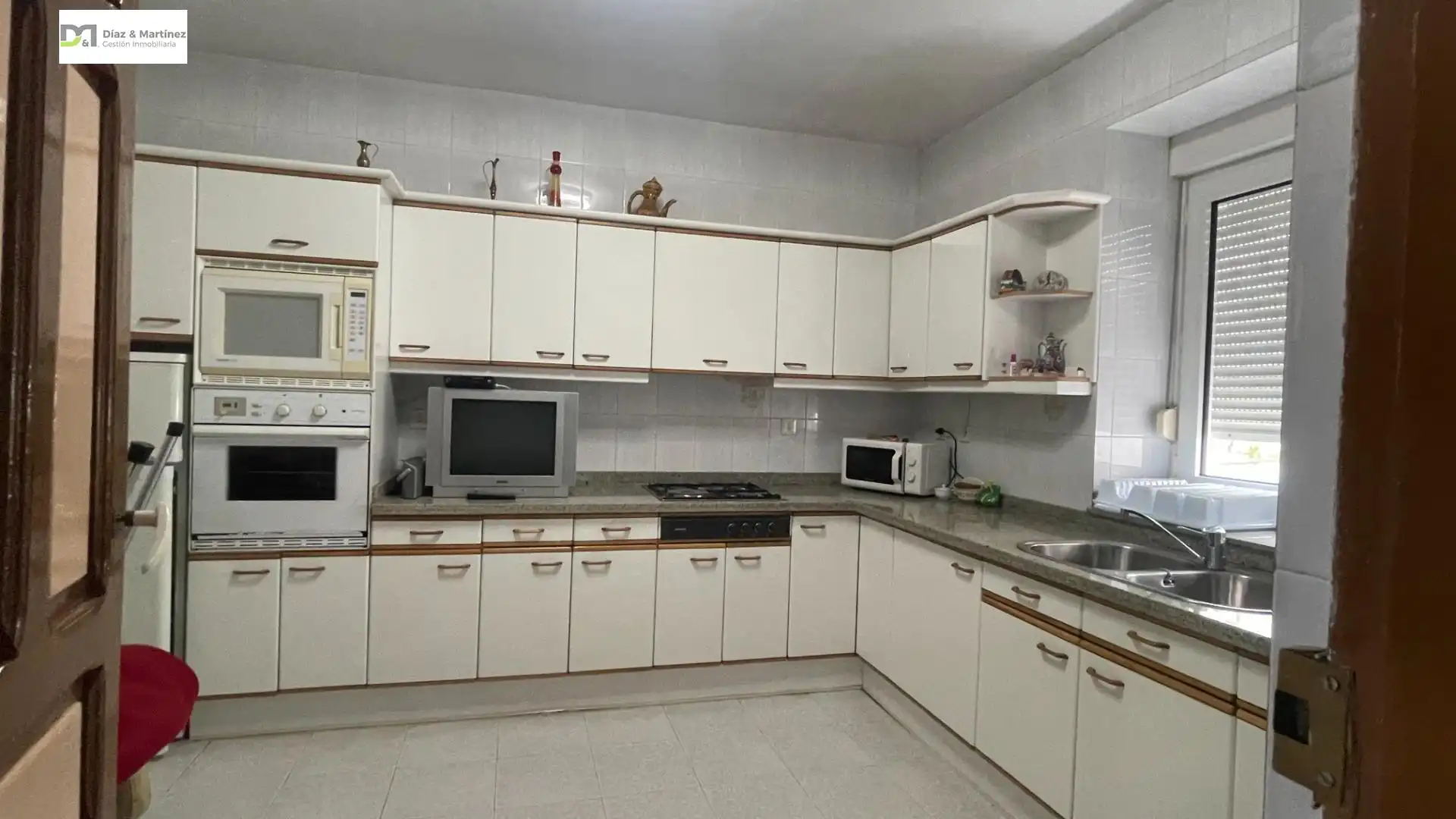 Cuina de Casa o xalet en venda en Bustillo del Páramo amb Calefacció