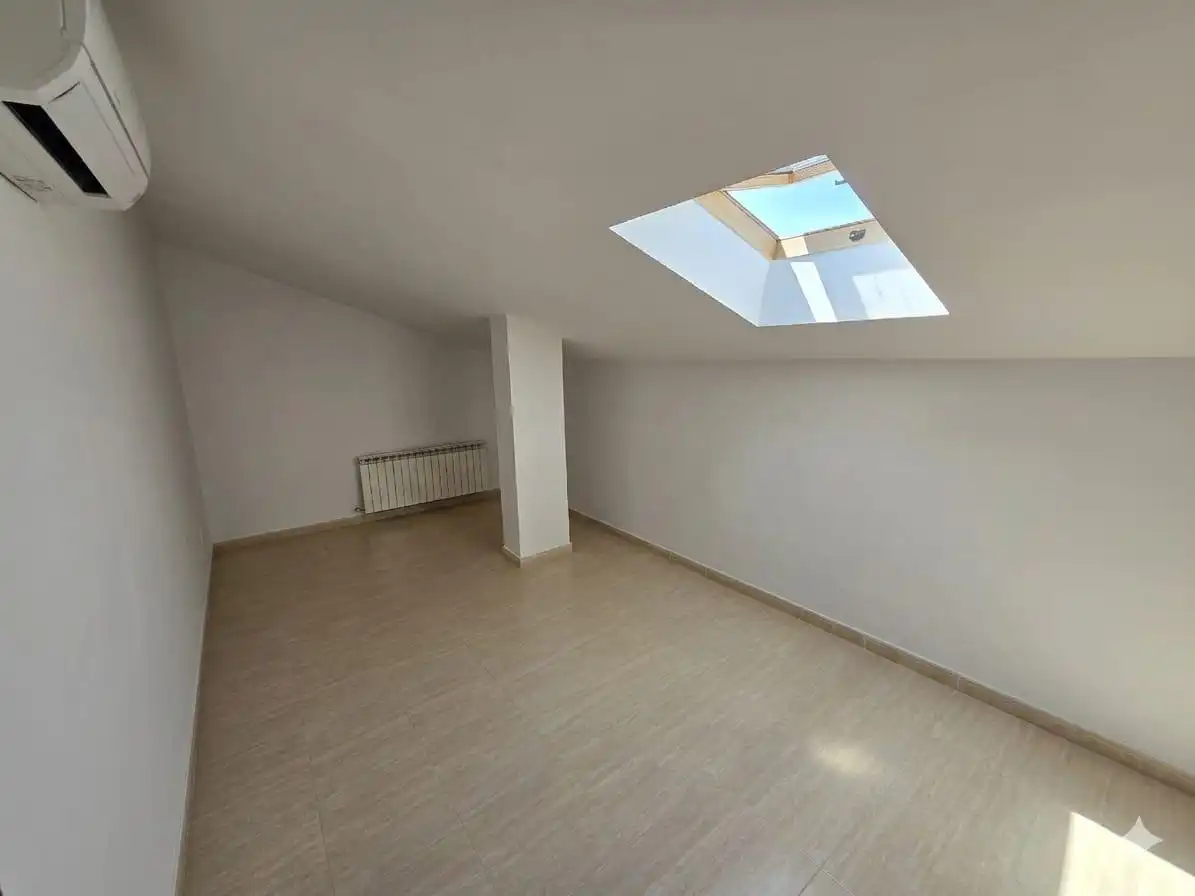 Habitación de Dúplex en venta en Sant Celoni con Aire acondicionado, Calefacción y Terraza