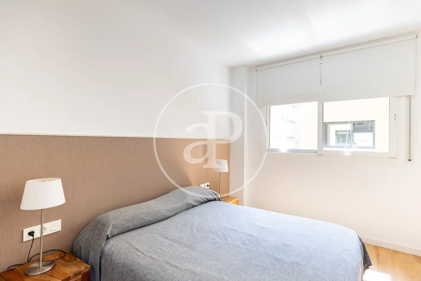Bedroom of Flat for sale in Barcelona  with Air Conditioner, Heating and Community pool
