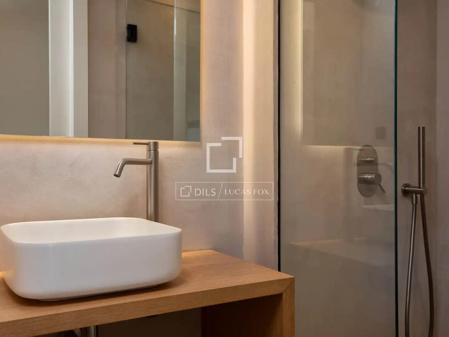 Baño de Piso en venta en Palamós con Aire acondicionado, Calefacción y Jardín privado