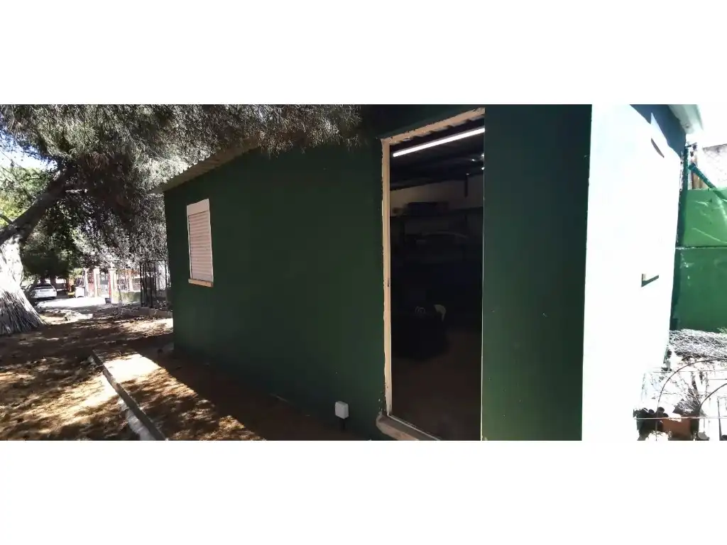 Vista exterior de Casa o xalet en venda en Elche / Elx amb Jardí privat, Terrassa i Piscina
