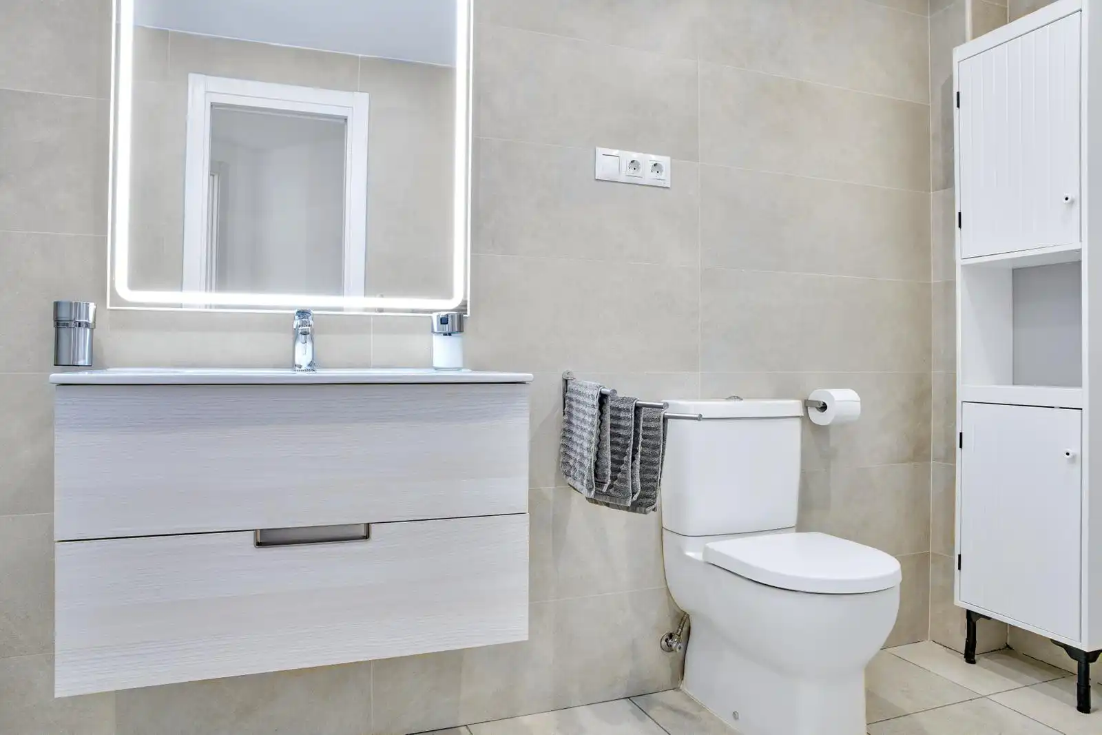 Apartments for rent in QUEVEDO, 8, Rodeo Alto - Guadaiza - La Campana