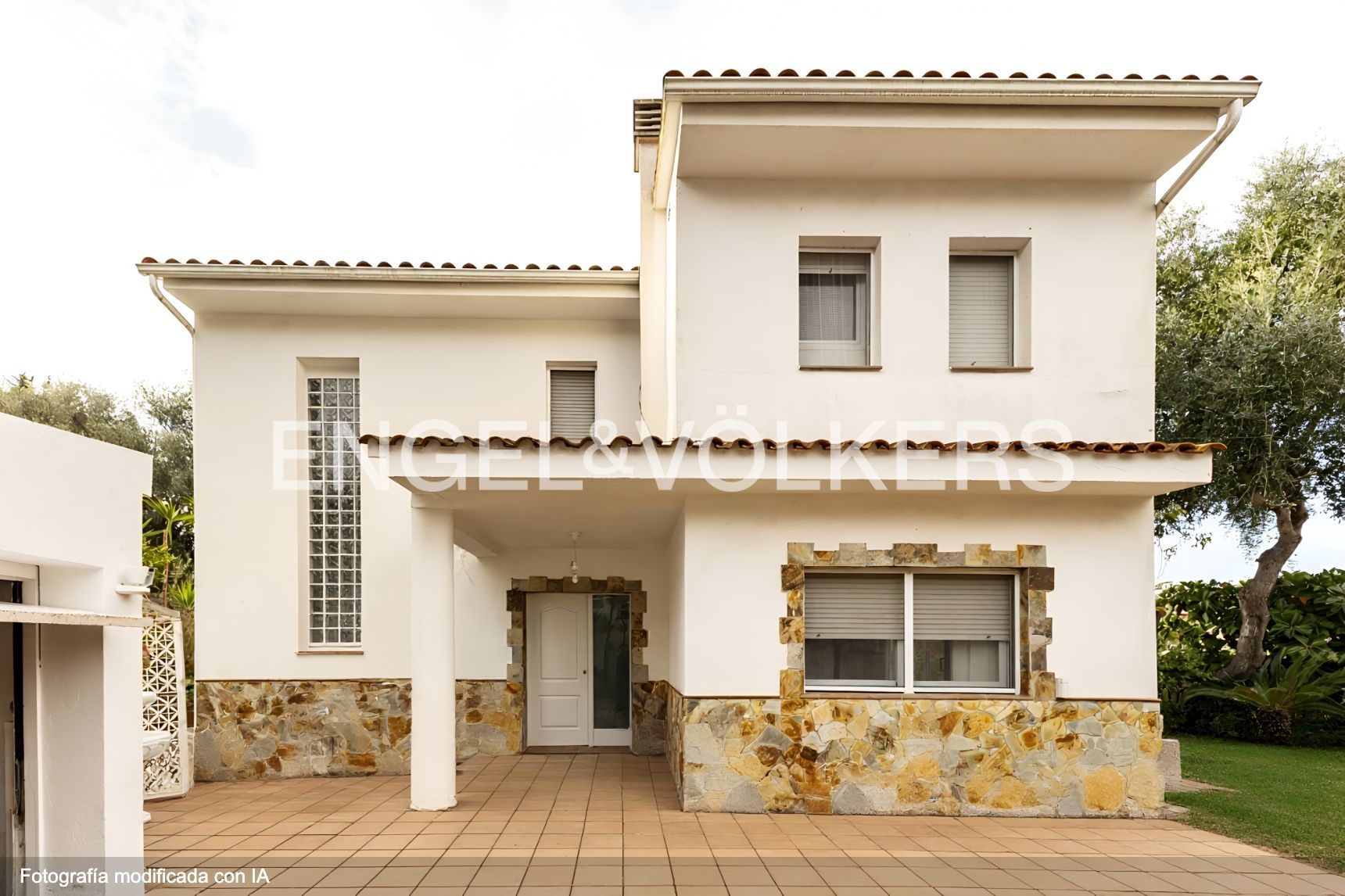 Vista exterior de Casa o xalet en venda en Arenys de Mar amb Aire condicionat, Calefacció i Jardí privat