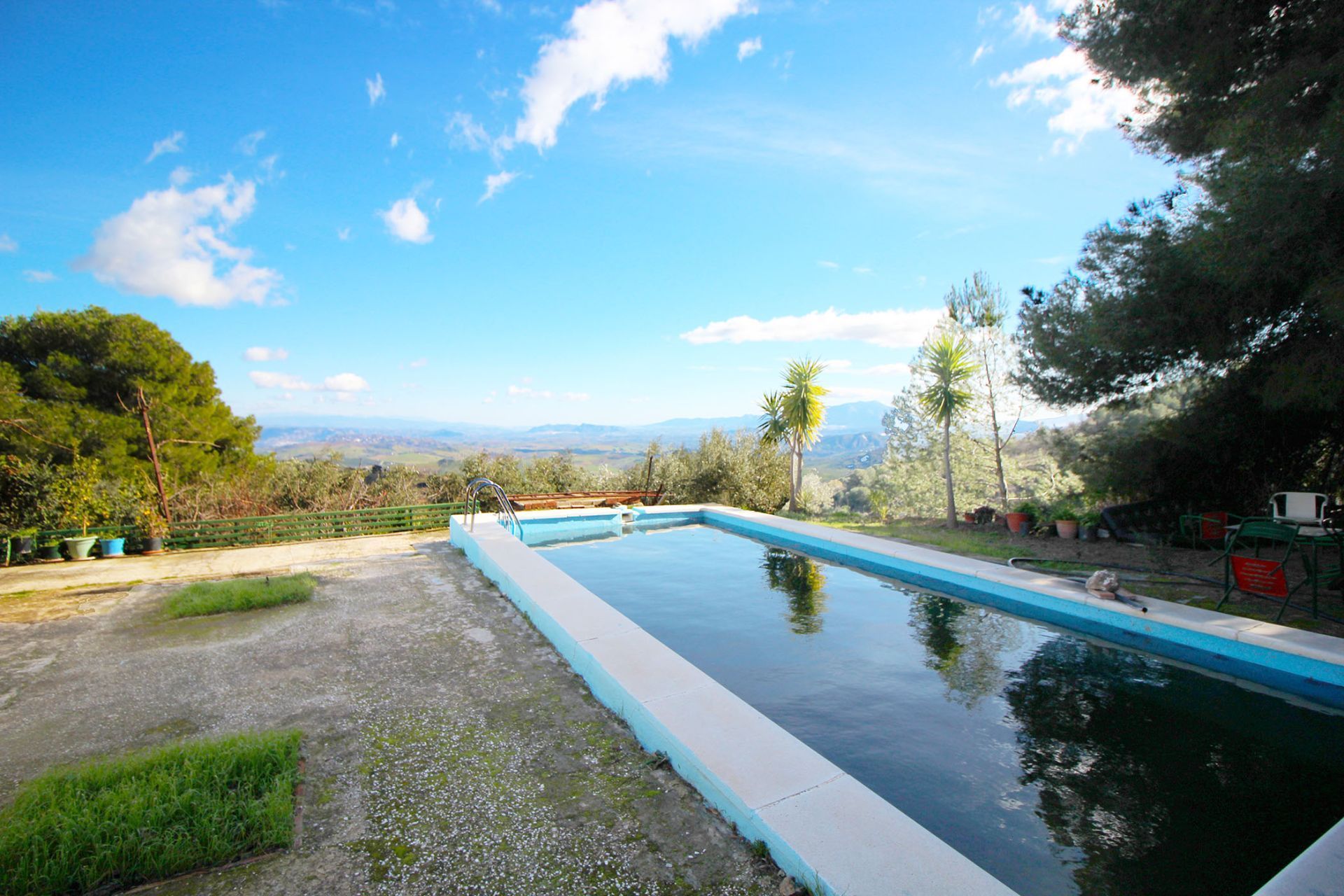 Piscina de Finca rústica en venda en Alozaina amb Jardí privat, Terrassa i Piscina