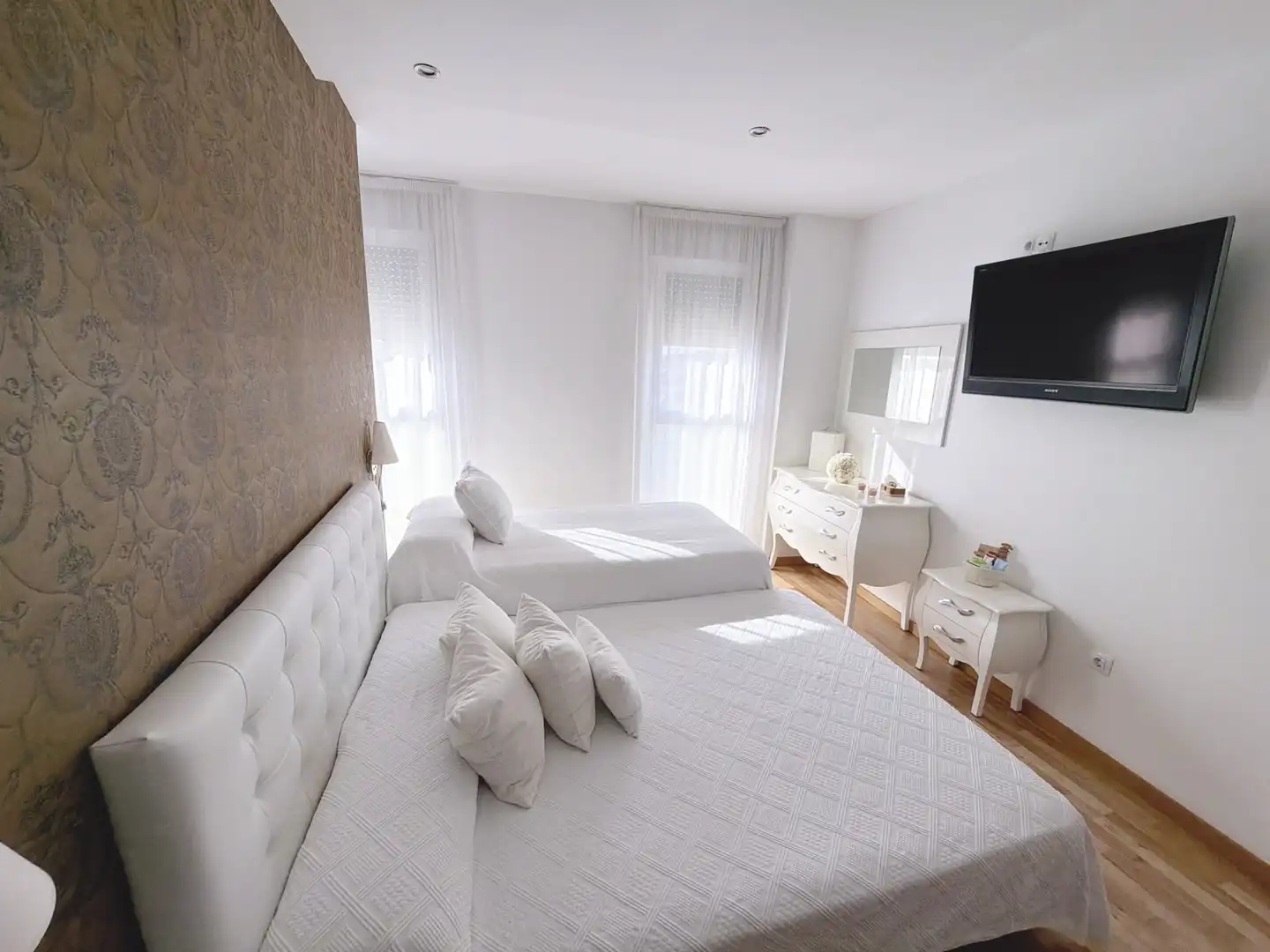 Piso con ascensor en venta en Entrenúcleos, imagen 6