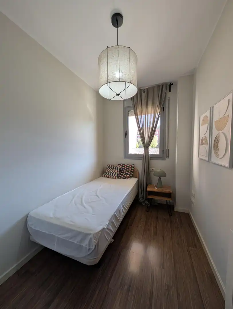 Habitación de Piso en venta en Molins de Rei con Aire acondicionado, Amueblado y Balcón