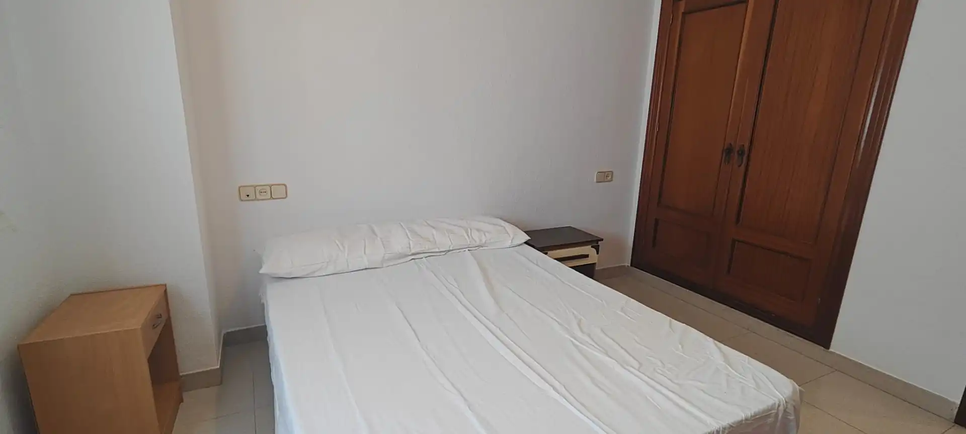 Schlafzimmer von Wohnung zur Miete in Granada mit Terrasse und Möbliert