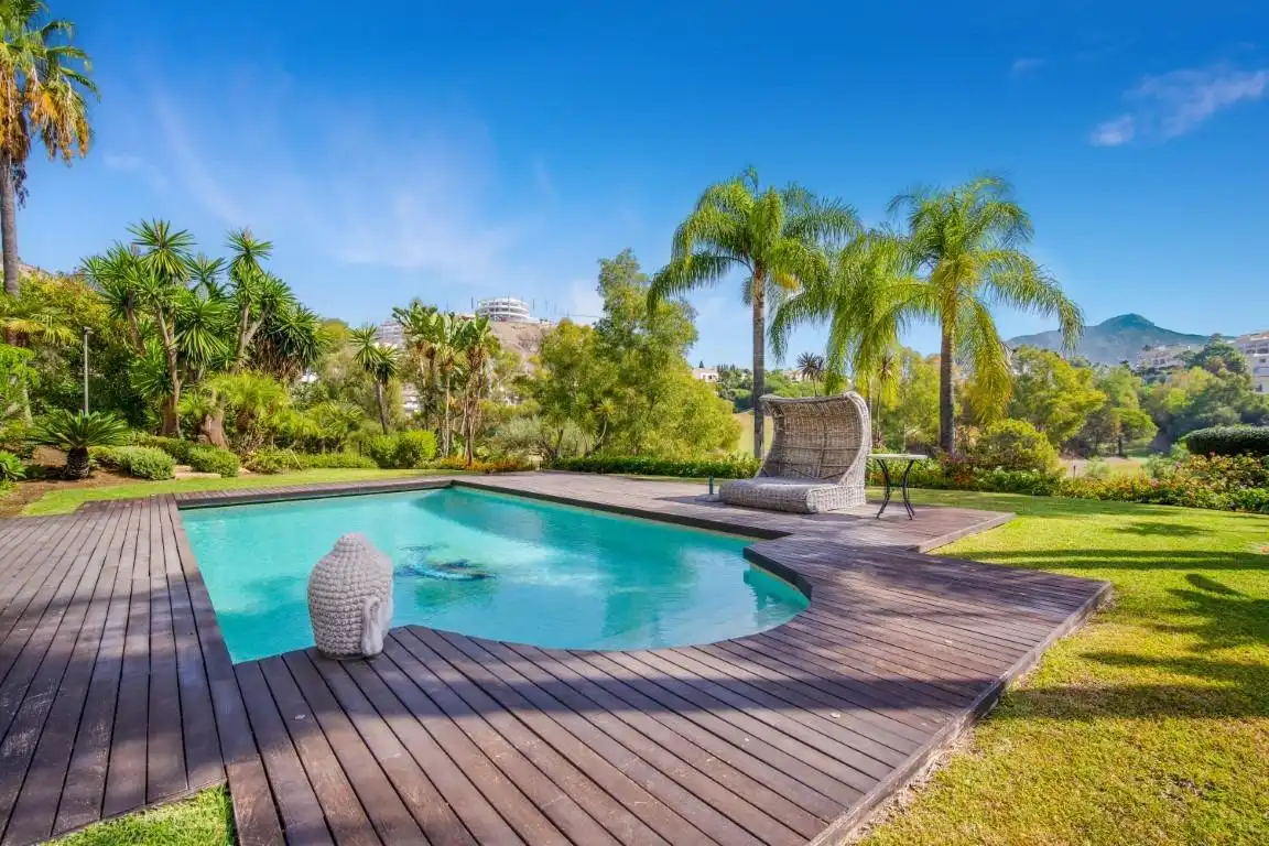 Chalet con piscina en venta en La Quinta, imagen 18