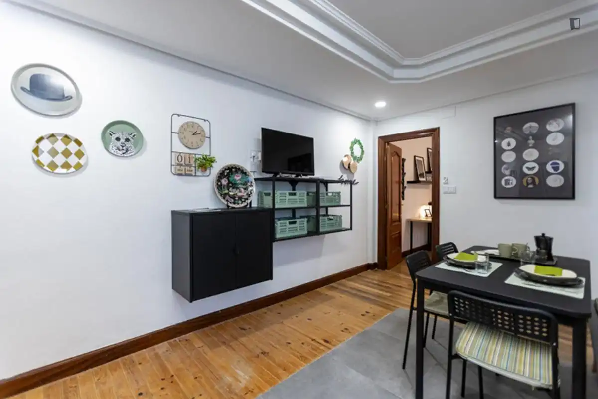 Room in Santutxu - Basarrate