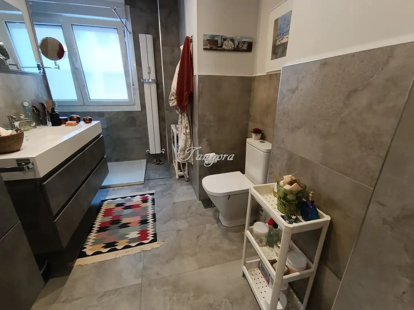 Bany de Pis en venda en Getxo  amb Calefacció, Parquet i Terrassa