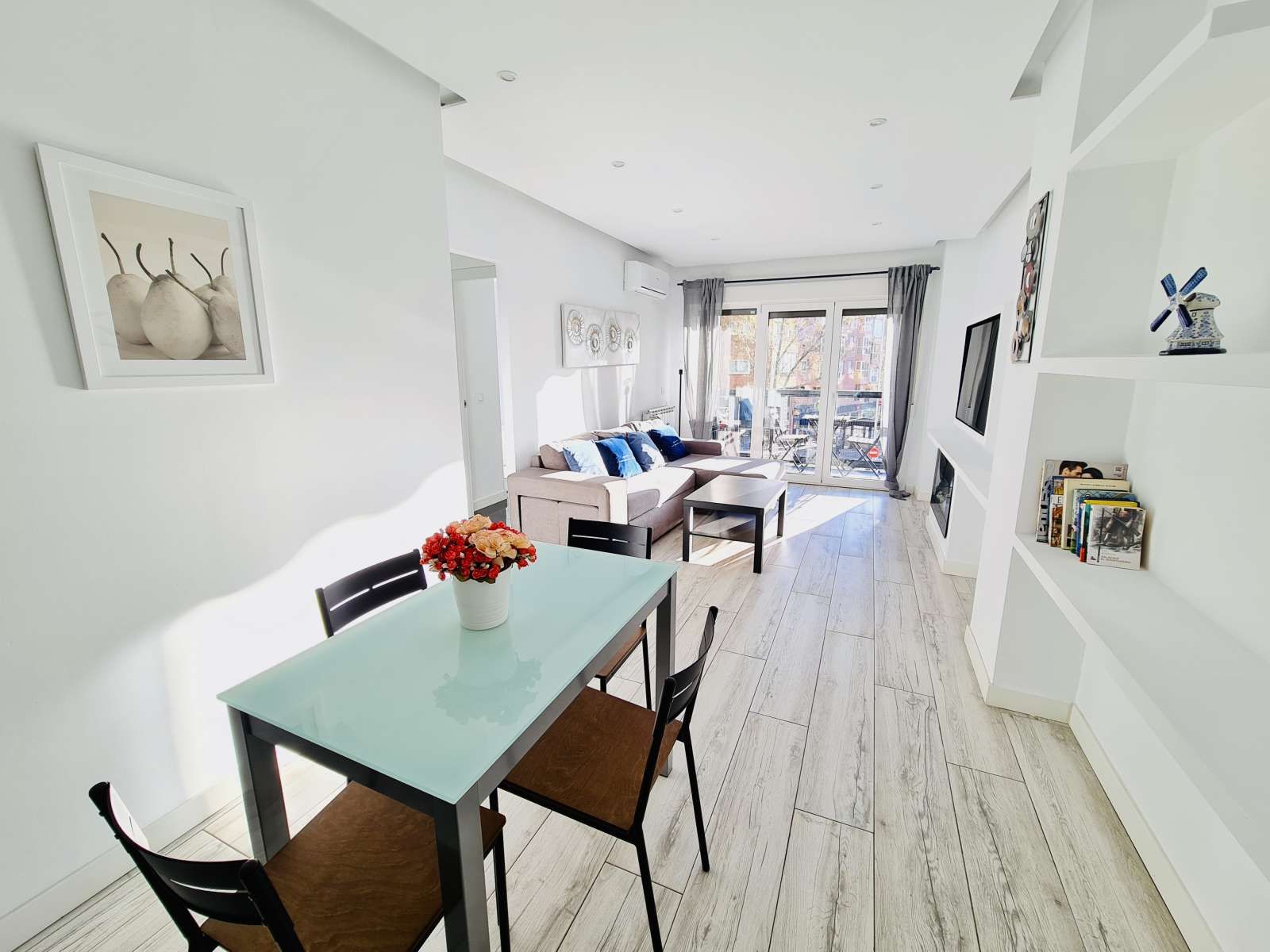 Apartment to share in Bellas Vistas