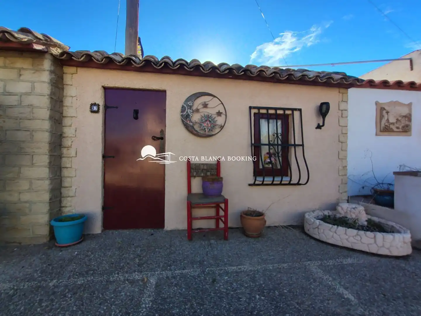 Vista exterior de Casa o xalet en venda en L'Alfàs del Pi amb Aire condicionat, Calefacció i Jardí privat