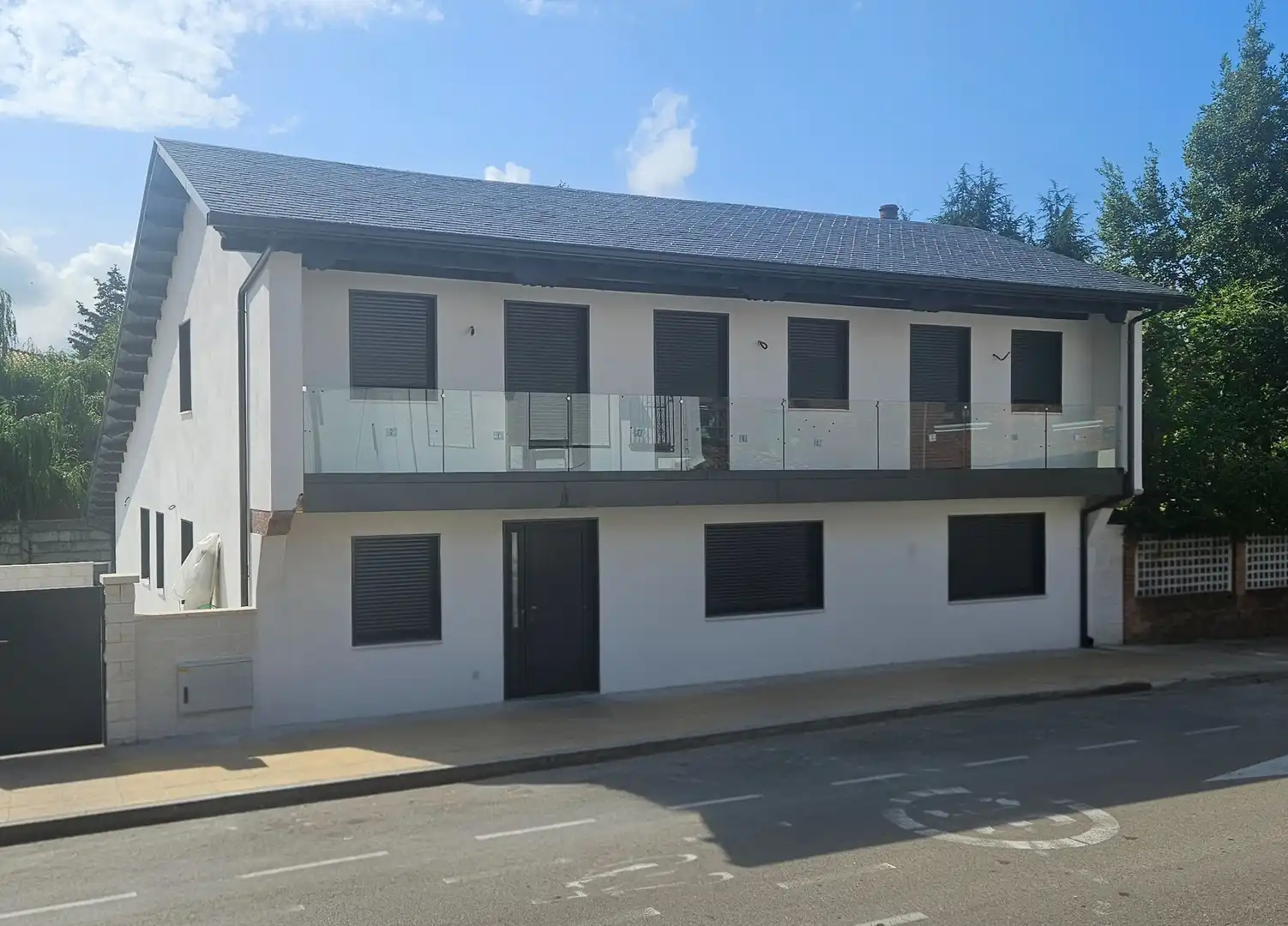 Exterior view of Houses for sale in Torrelavega   with Private garden