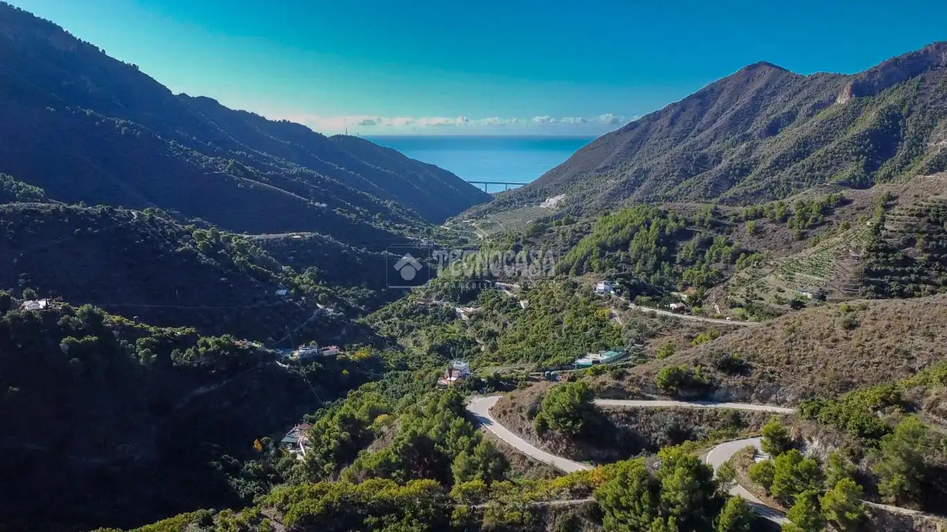 Vista exterior de Finca rústica en venda en Nerja amb Piscina