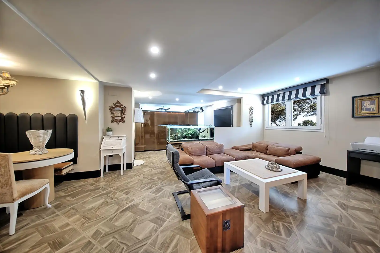 Ground floor for sale in Valencia  with Air Conditioner, Heating and Alarm