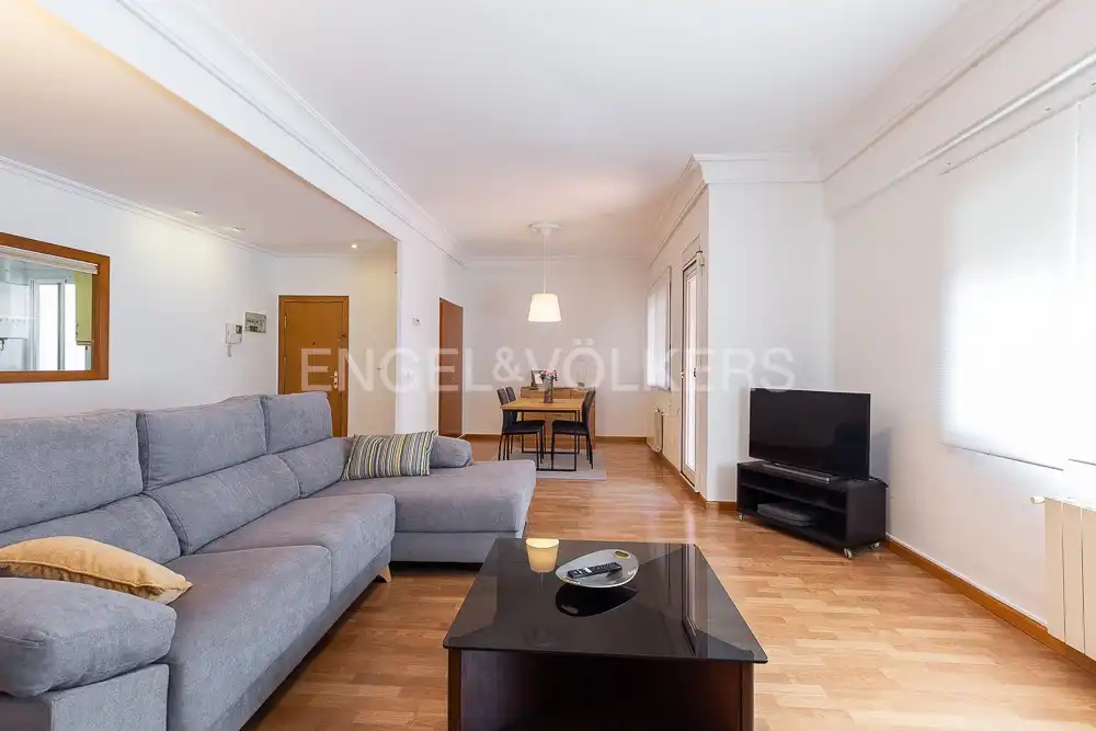 Sala d'estar de Pis de lloguer en Valencia amb Calefacció, Parquet i Terrassa