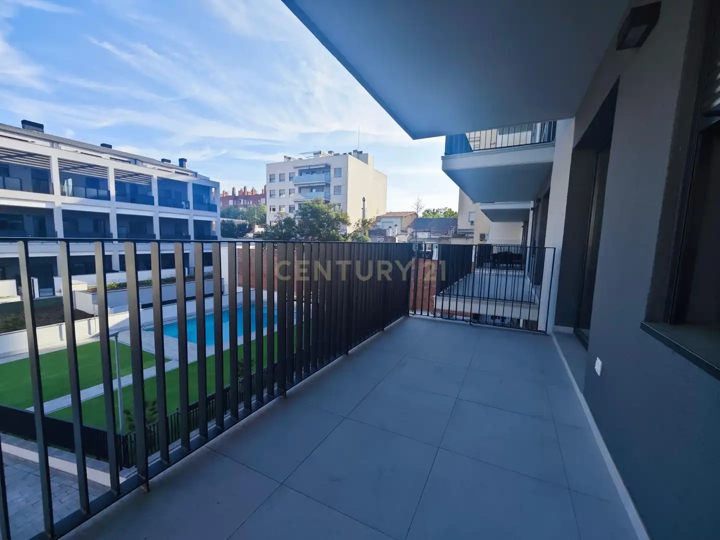 Terrassa de Apartament en venda en Sabadell amb Aire condicionat, Jardí privat i Piscina
