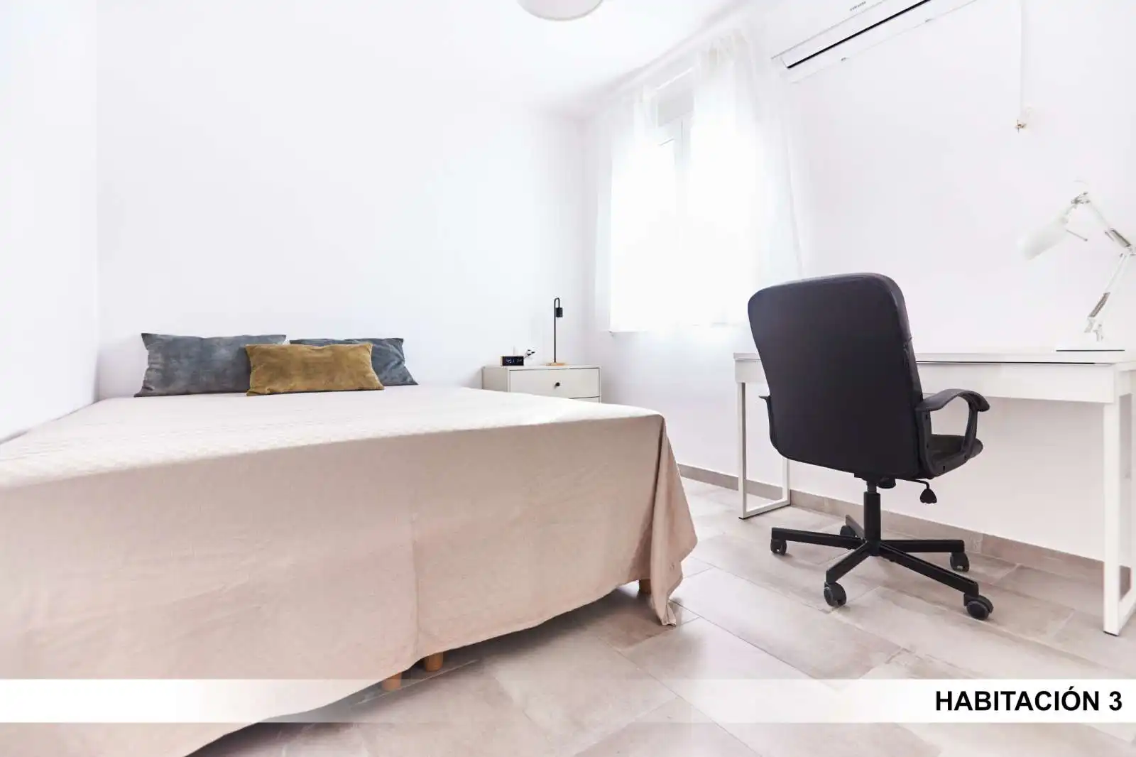 Room in Barrio León