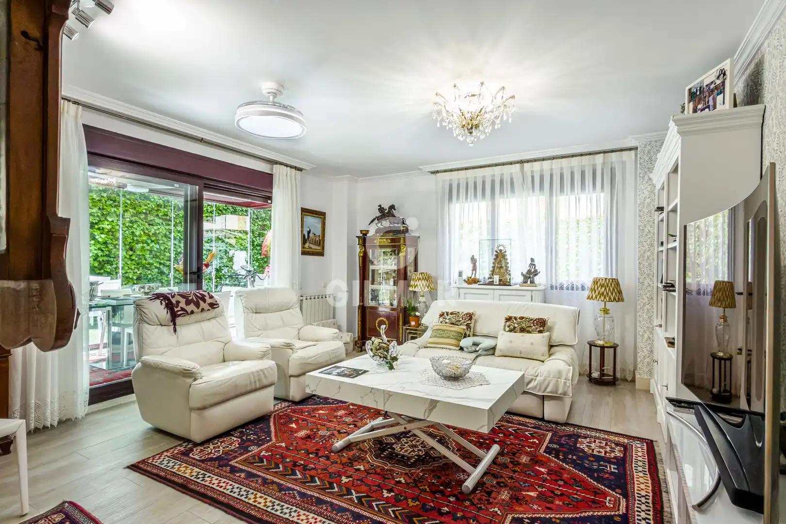 Wohnzimmer von Erdgeschoss zum Verkauf in Boadilla del Monte mit Heizung, Privatgarten und Schwimmbad