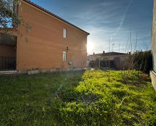 Casa adosada en venda en Yuncler amb Aire condicionat, Calefacció i Jardí privat