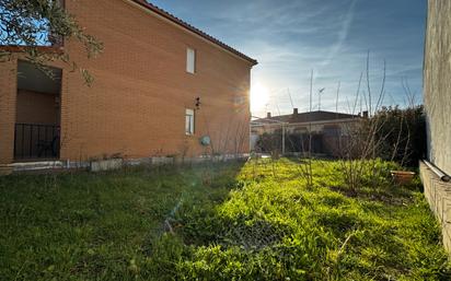 Casa adosada en venda en Yuncler amb Aire condicionat, Calefacció i Jardí privat