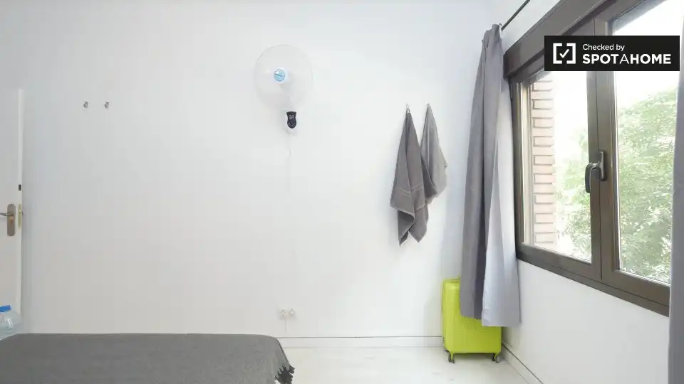 Habitación en El Camp de l'Arpa del Clot