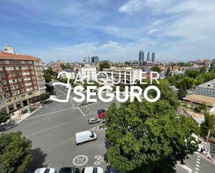 Exterior view of Flat to rent in  Madrid Capital  with Air Conditioner