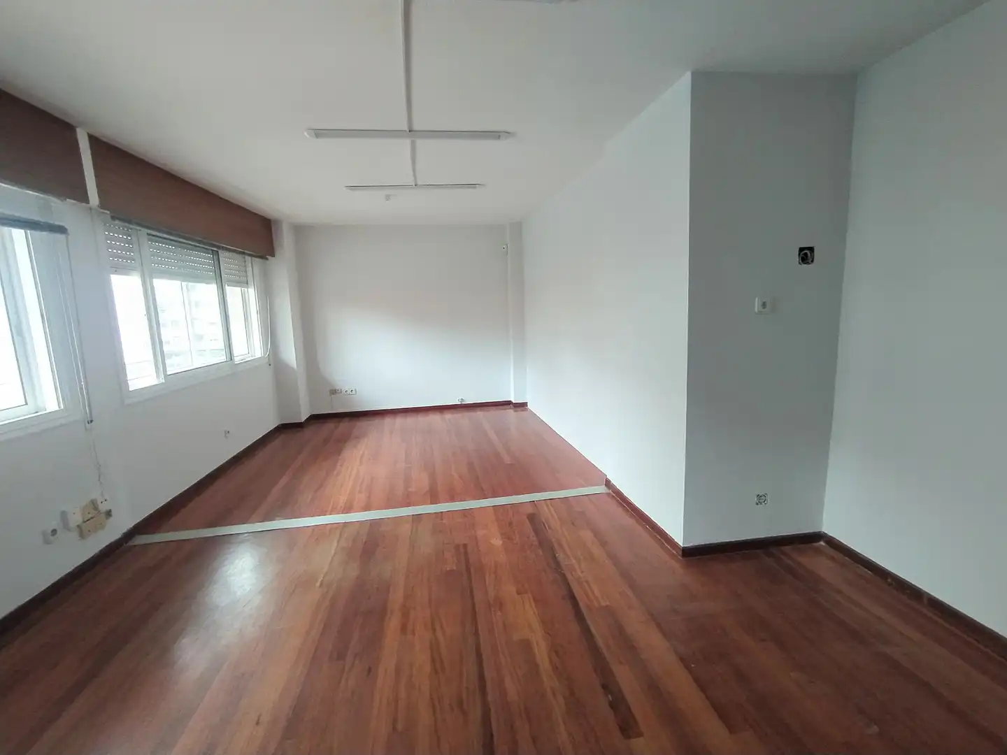 Oficina en alquiler en Rúa de Oporto 11