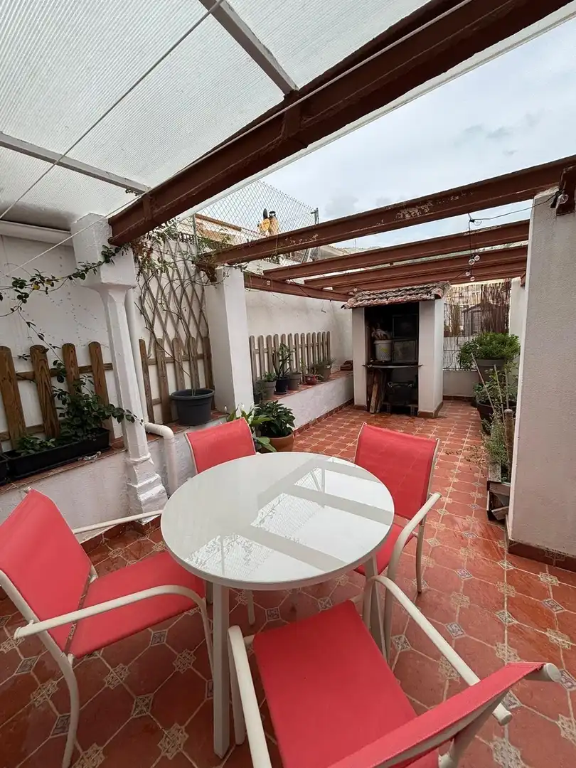 Terrasse von Einfamilien-Reihenhaus zum Verkauf in Cocentaina mit Klimaanlage und Heizung