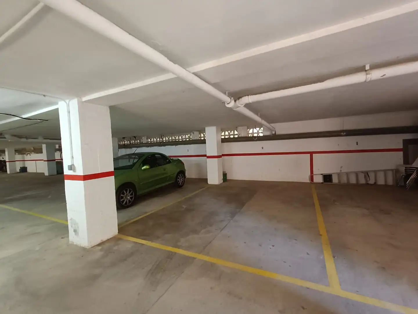 Parking de Piso de alquiler en Sueca con Amueblado y Piscina comunitaria