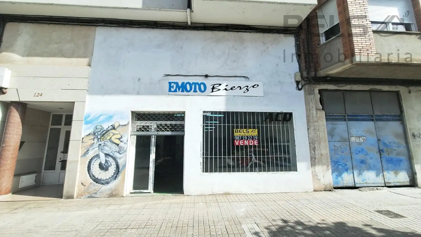 Local comercial en venda a Flores de Sil - La Placa