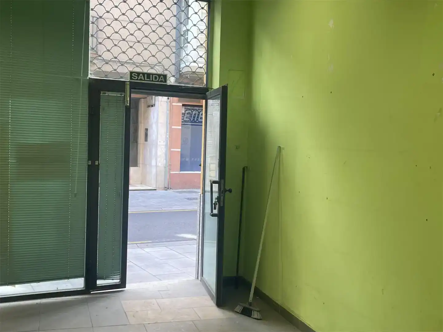 Geschaftsraum zur Miete in Zamora Capital 