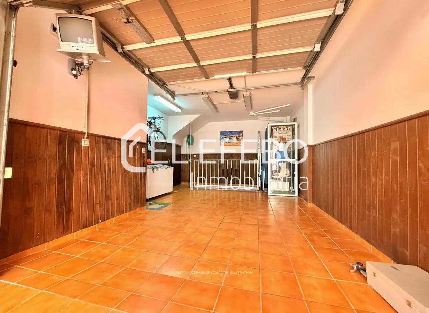 Casa adosada en venta en Antequera con Aire acondicionado, Calefacción y Parquet