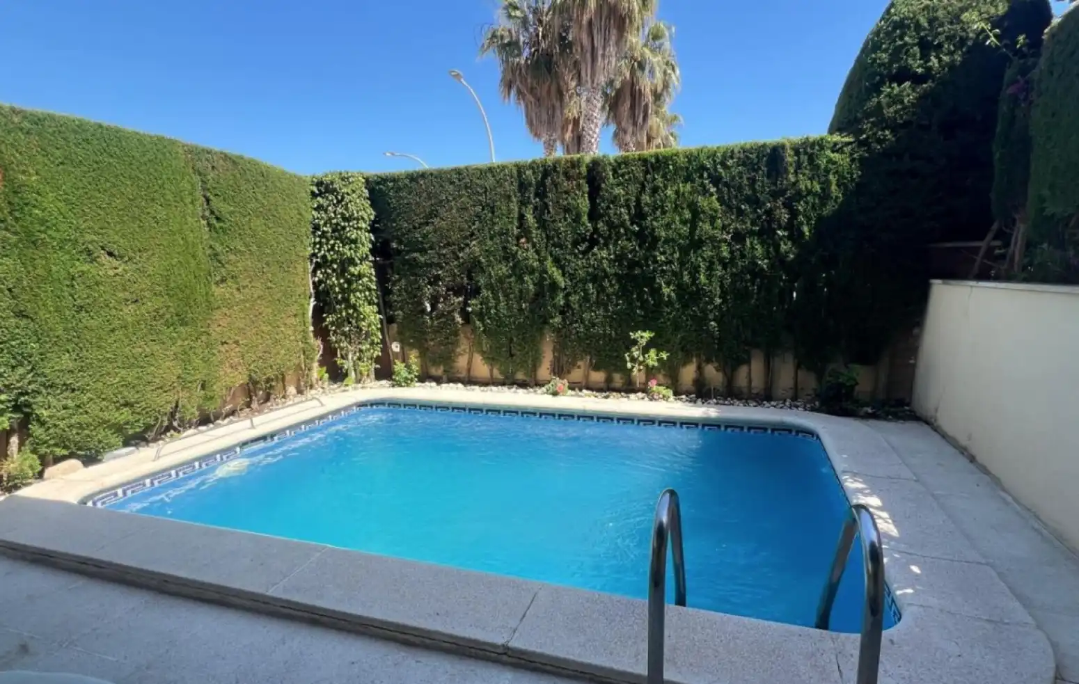 Piscina de Casa adosada en venda en Vilassar de Mar amb Jardí privat, Terrassa i Piscina