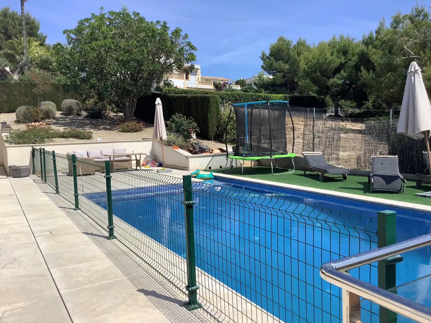 Schwimmbecken von Haus oder Chalet zum Verkauf in Calvià mit Klimaanlage, Privatgarten und Terrasse