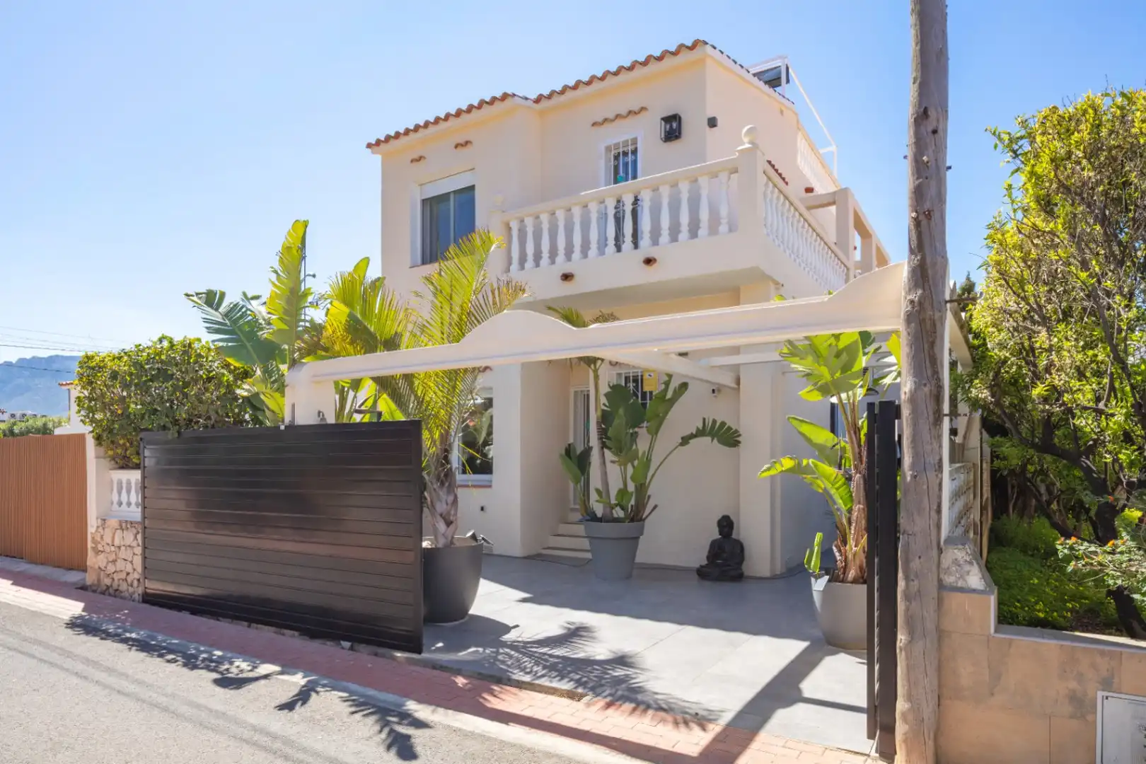 Vista exterior de Casa o xalet en venda en Els Poblets amb Aire condicionat, Calefacció i Jardí privat