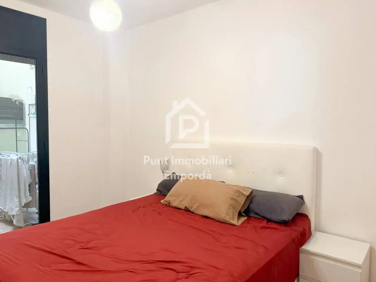Habitación de Piso en venta en Figueres con Calefacción, Terraza y Amueblado