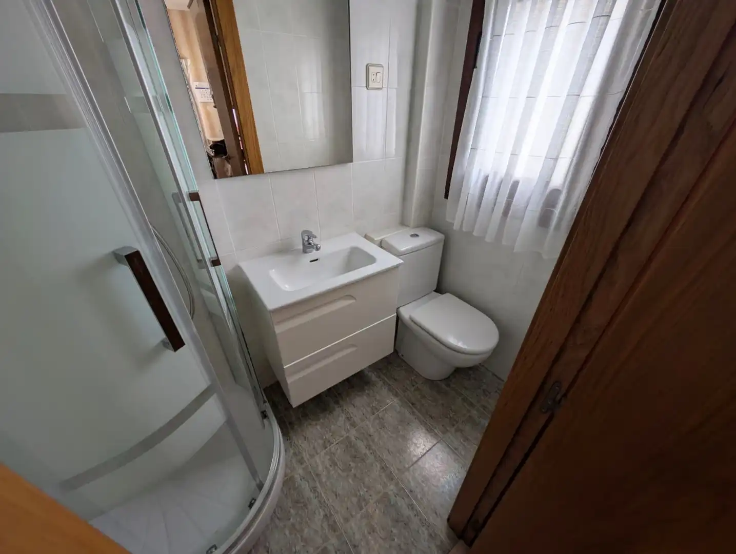 Baño de Piso en venta en Santurtzi  con Calefacción, Amueblado y Horno