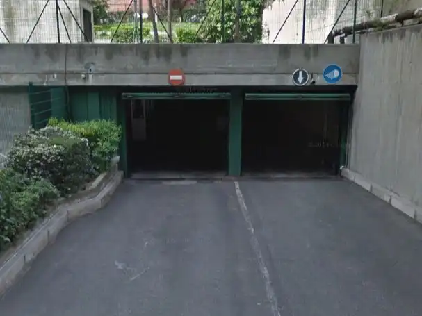 Parkplatz von Garage zur Miete in Madrid