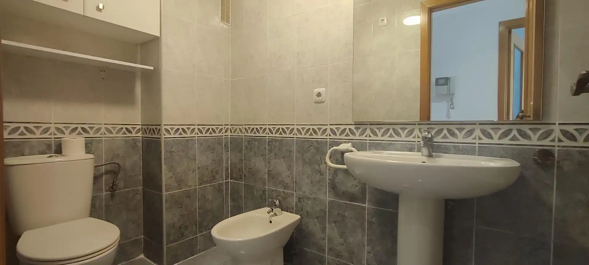 Badezimmer von Wohnung zur Miete in Paiporta mit Balkon
