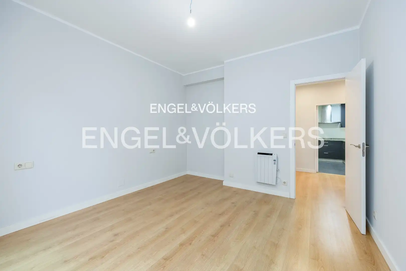 Habitación de Piso en venta en Vigo  con Calefacción, Terraza y Balcón