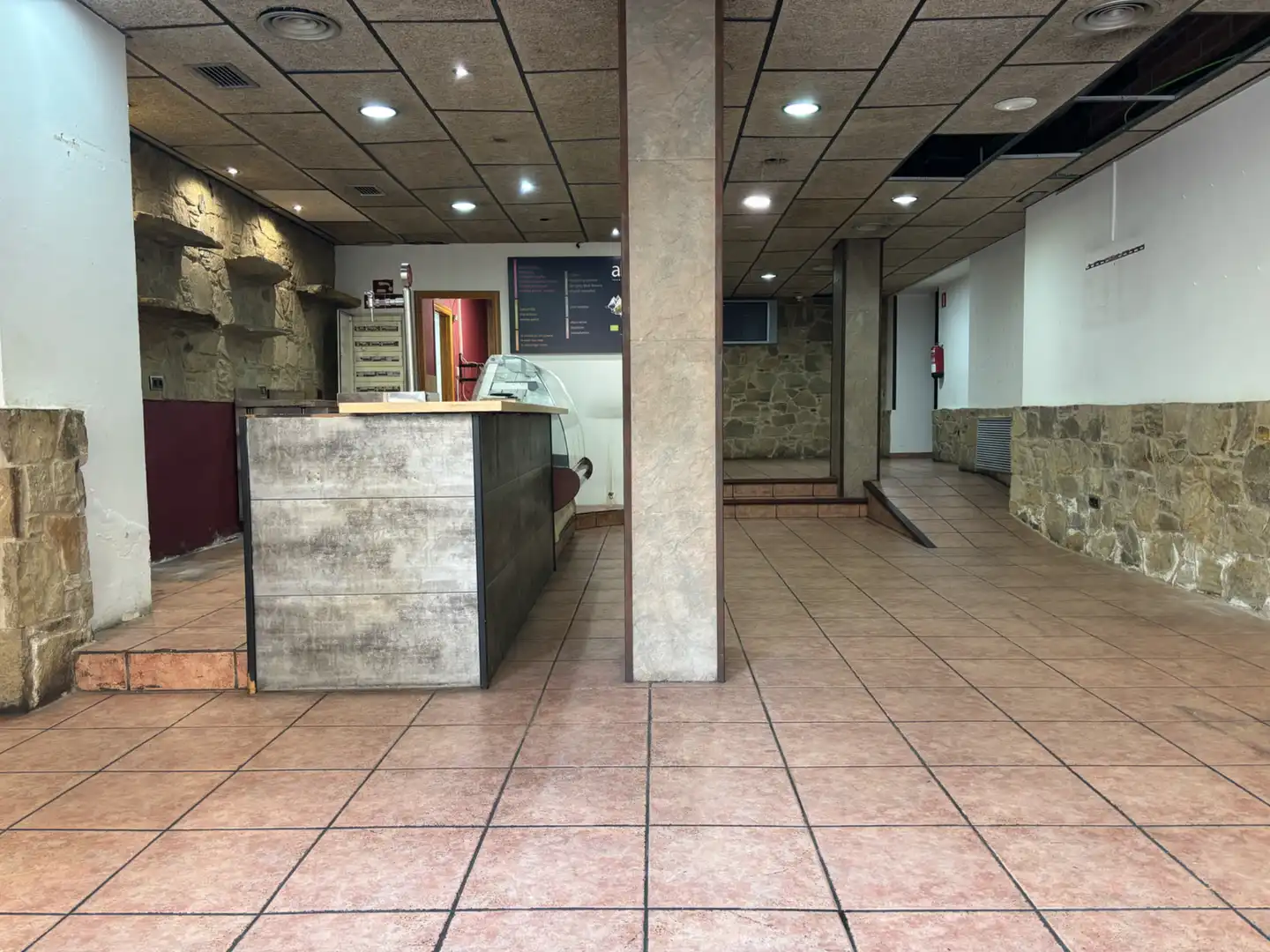 Local comercial en traspàs a Carrer del Carme 97, imagen 12